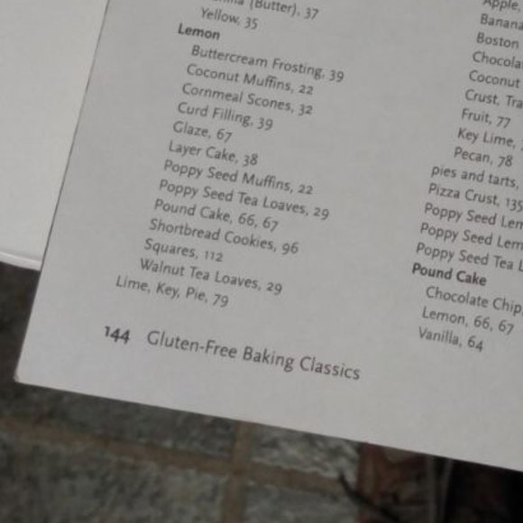 Gluten-Free Baking Classics, book by Annalise G. Roberts - Picture 6 of 7